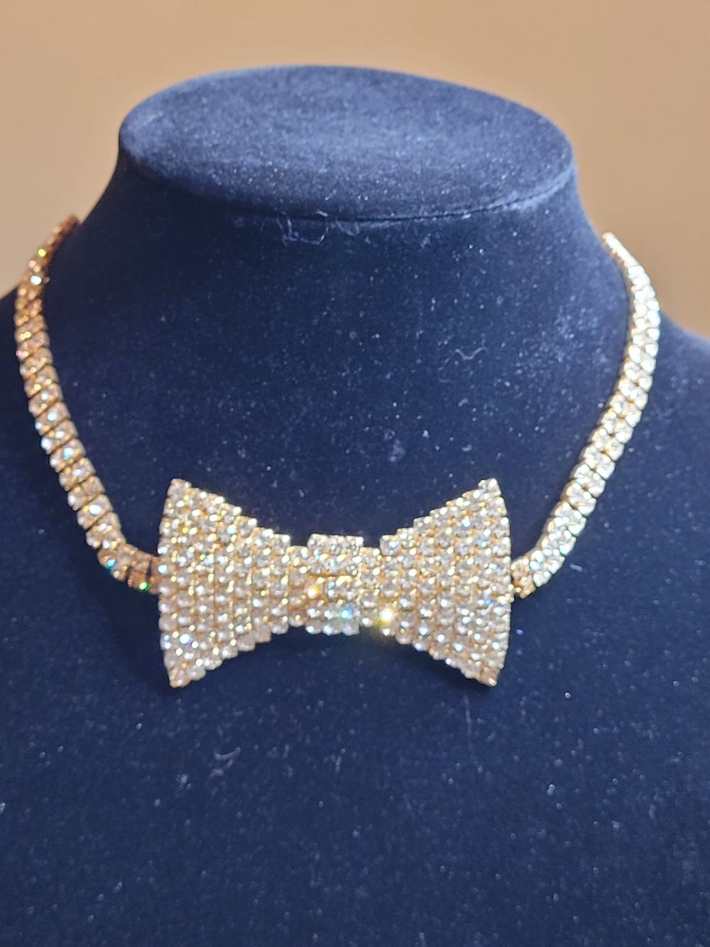 Vintage 70s Gold Tone Rhinestone Crystal Bow Choker Necklace